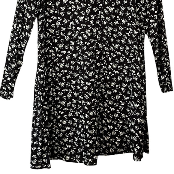 H&M Long Sleeve Mini A-line Black Floral Sundress sze 8 - Picture 5 of 12
